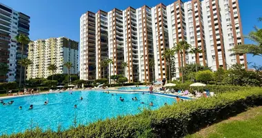 Appartement 3 chambres dans Mezitli, Turquie