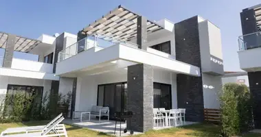 Villa 3 chambres avec Fenêtres double vitrage, avec Balcon, avec Meublesd dans Pefkochori, Grèce