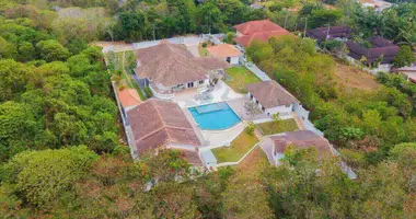 Villa  con aparcamiento, con Amueblado, con Aire acondicionado en Phuket, Tailandia