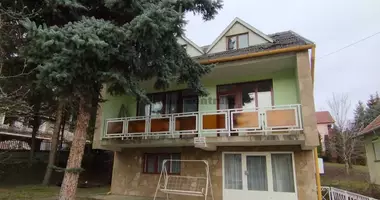 8 room house in Zalakaros, Hungary