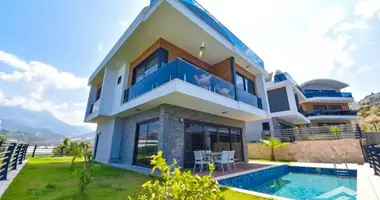 Villa 5 habitaciones con Piscina, con Videovigilancia, con Sauna en Alanya, Turquía