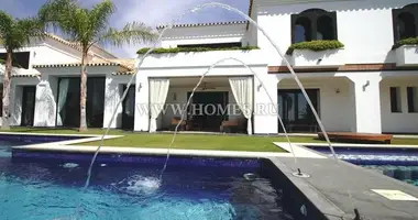 Villa  mit Klimaanlage, mit Meerblick, mit Garage in Malaga, Spanien