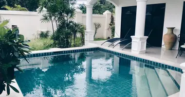 Reihenhaus in Khao Chi Chan, Thailand