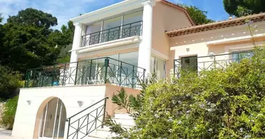 Villa 3 bedrooms with Furnitured, with Sea view, with Garage in Cannes, France
