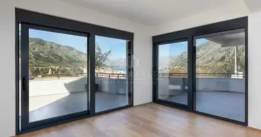 Haus 3 Zimmer in Kotor, Montenegro