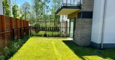 Квартира 2 комнаты в Варшава, Польша