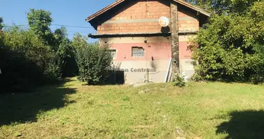 3 room house in Toeroekbalint, Hungary