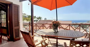 Bungalow 3 bedrooms with parking, with Furnitured, with Garden in Arona, Spain