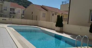 Apartamento 2 habitaciones en Petrovac, Montenegro