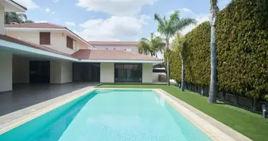 5 bedroom house in Strovolos, Cyprus