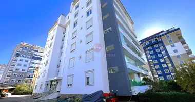Apartamento 1 habitacion con ascensor, con jardín, con vista de la ciudad en Avsallar, Turquía