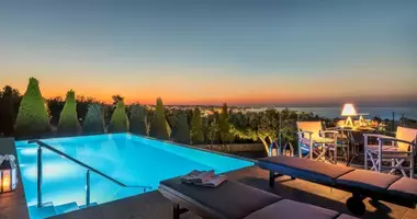 Вилла 5 комнат  с видом на море, с бассейном, с видом на горы в Херсониссос, Греция