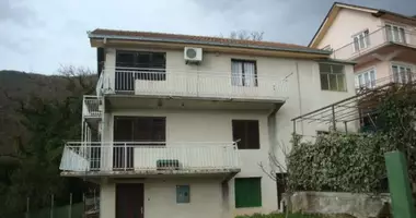 Дом 6 спален в Черногория
