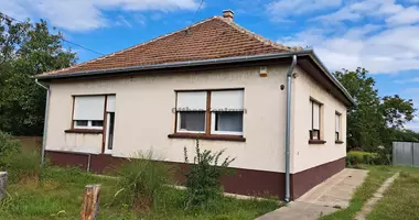 3 room house in Tapioszele, Hungary
