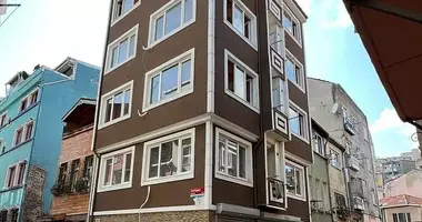 Haus 9 Schlafzimmer mit Klimaanlage, mit Zentralheizung, mit mit Reparatur in Fatih, Türkei