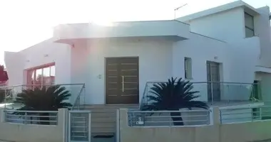 Villa 3 bedrooms in Kissonerga, Cyprus