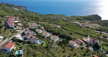 Adosado Adosado 4 habitaciones con Doble acristalamiento, con Aire acondicionado, con Vistas al mar en Blizikuce, Montenegro