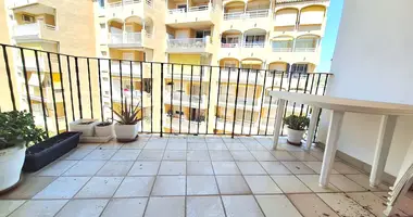 3 bedroom apartment in Calp, Spain