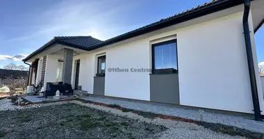 4 room house in Koronco, Hungary