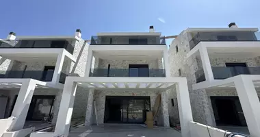 Villa 5 bedrooms in Polychrono, Greece