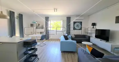 Apartamento 4 habitaciones en Svetonedeljski Breg, Croacia