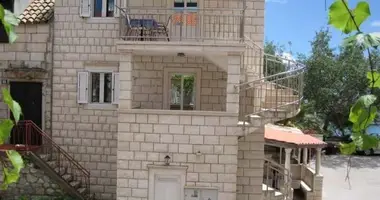 Villa 6 bedrooms in All countries