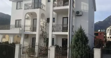 Casa 12 habitaciones en Sutomore, Montenegro