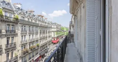 4 room apartment in Paris, France