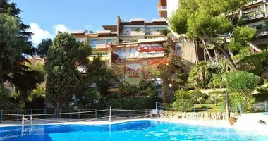 Apartamento 4 habitaciones en Sanremo, Italia