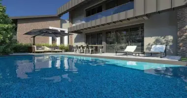 Villa 5 chambres avec parkovka parking, avec Ascenseur, avec Piscine dans Konyaalti, Turquie