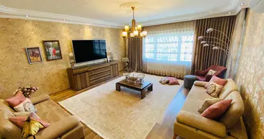 Wohnung 5 Schlafzimmer in Konyaalti, Türkei
