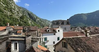 Mieszkanie 3 pokoi w Kotor, Czarnogóra