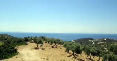 Terrain dans Kallirachi, Grèce