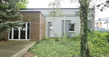 Casa en Poznan County, Polonia