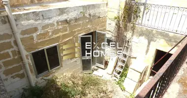 4 bedroom house in Luqa, Malta