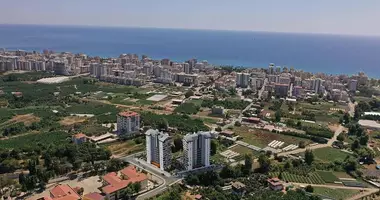 Ático 4 habitaciones con balcón, con vista al mar, con vistas a las montañas en Mahmutlar, Turquía