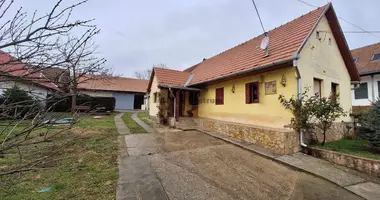 Дом 3 комнаты в Венгрия