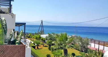 Вилла 6 комнат  с видом на море, с бассейном в Municipality of Loutraki and Agioi Theodoroi, Греция