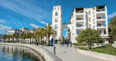 Apartamento 2 habitaciones en Tivat, Montenegro