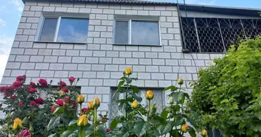 6 room house in Molodizhne, Ukraine