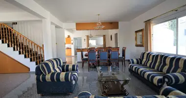 3 bedroom house in Demos Agiou Athanasiou, Cyprus