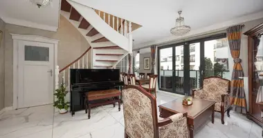 5 room apartment in Warsaw, Poland