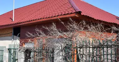6 room house in Gyal, Hungary