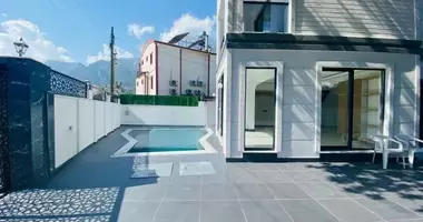 Villa 5 Zimmer mit Parkplatz, mit Schwimmbad, mit Überdachter Parkplatz in Alanya, Türkei