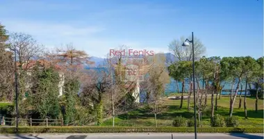 Villa 2 bedrooms in Desenzano del Garda, Italy