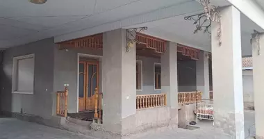 Дом 11 комнат в Ташкент, Узбекистан