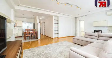Apartamento 4 habitaciones en Minsk, Belarús