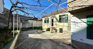 Haus 3 zimmer in Sibenik, Kroatien