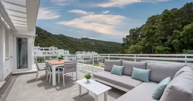 3 bedroom apartment in Benahavis, Spain