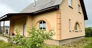 Haus in Dziarzynski sielski Saviet, Weißrussland